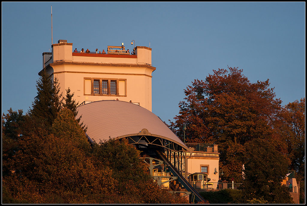 Schwebebahn