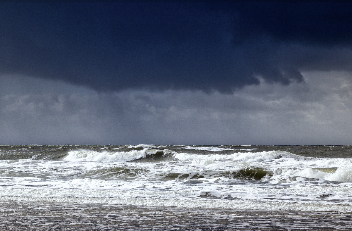 der Sturm rollt an